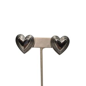 Vintage Silver Tone Grooved Light Weight Heart Love Clip-On Earrings